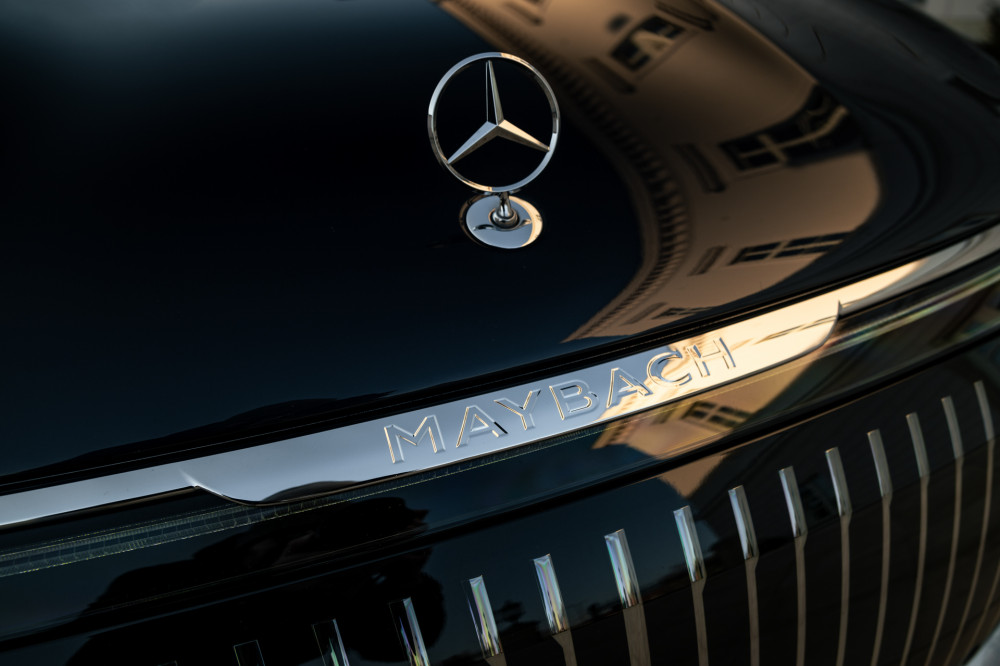 Mercedes-Maybach EQS 680 SUV